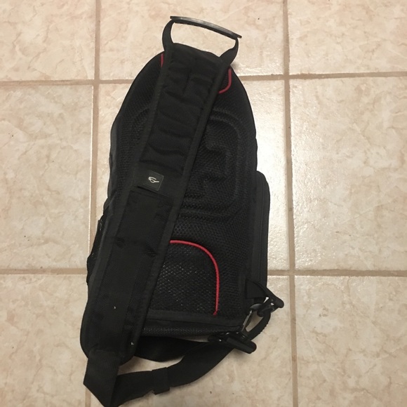 Swissgear one strap camera bag - Picture 2 of 3